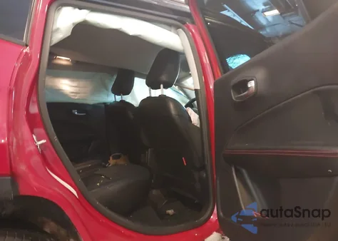 2020 Jeep Compass Trailhawk 4X4 z USA, uszkodzony, nr VIN 3C4NJDDB9LT189373